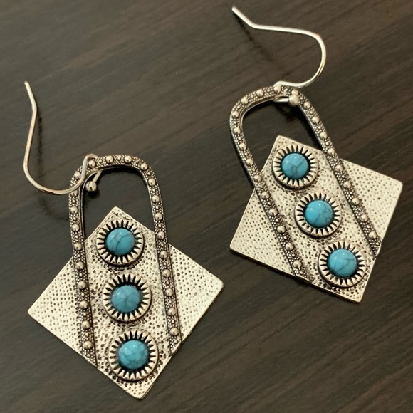 Turquoise Stone Oval Drop Earrings - Picture 4 of 5